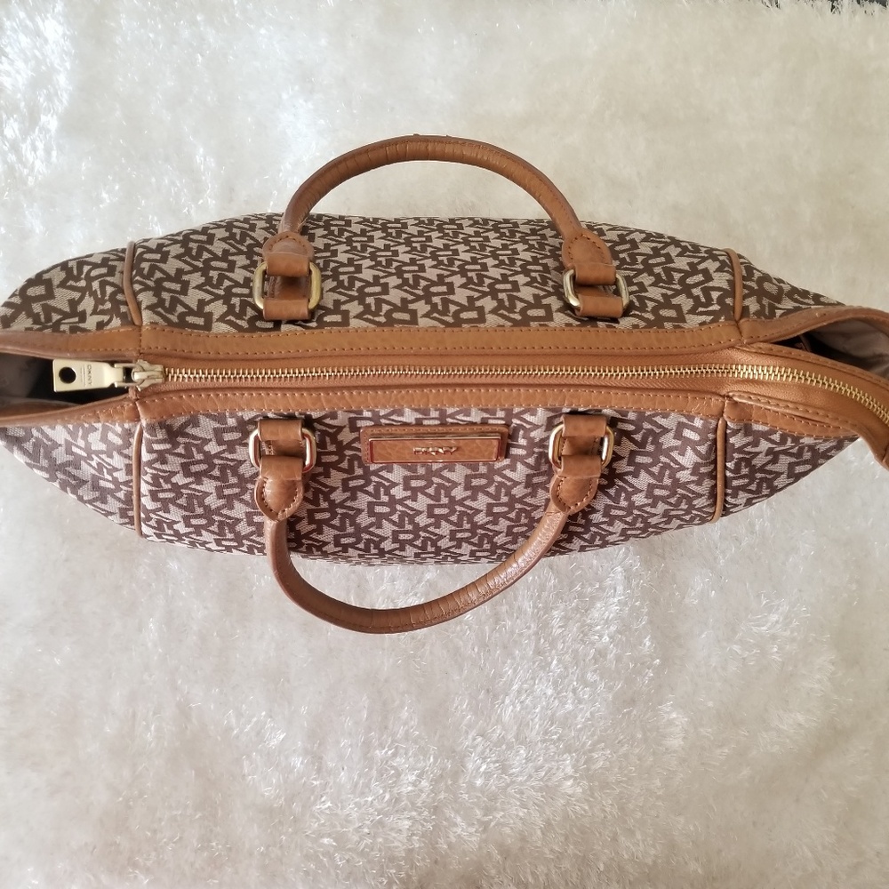 DKNY logo fabric bag with leather handles - Picture 5 of 5